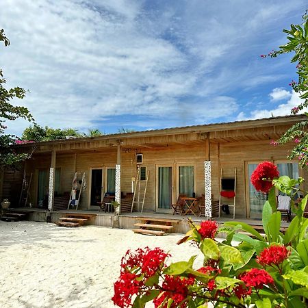 Met House Hotell Thulusdhoo Exteriör bild