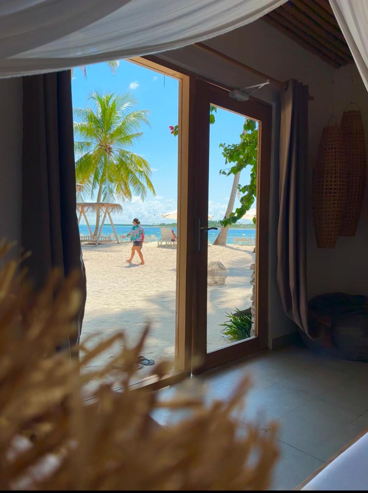 Met House Hotell Thulusdhoo Exteriör bild